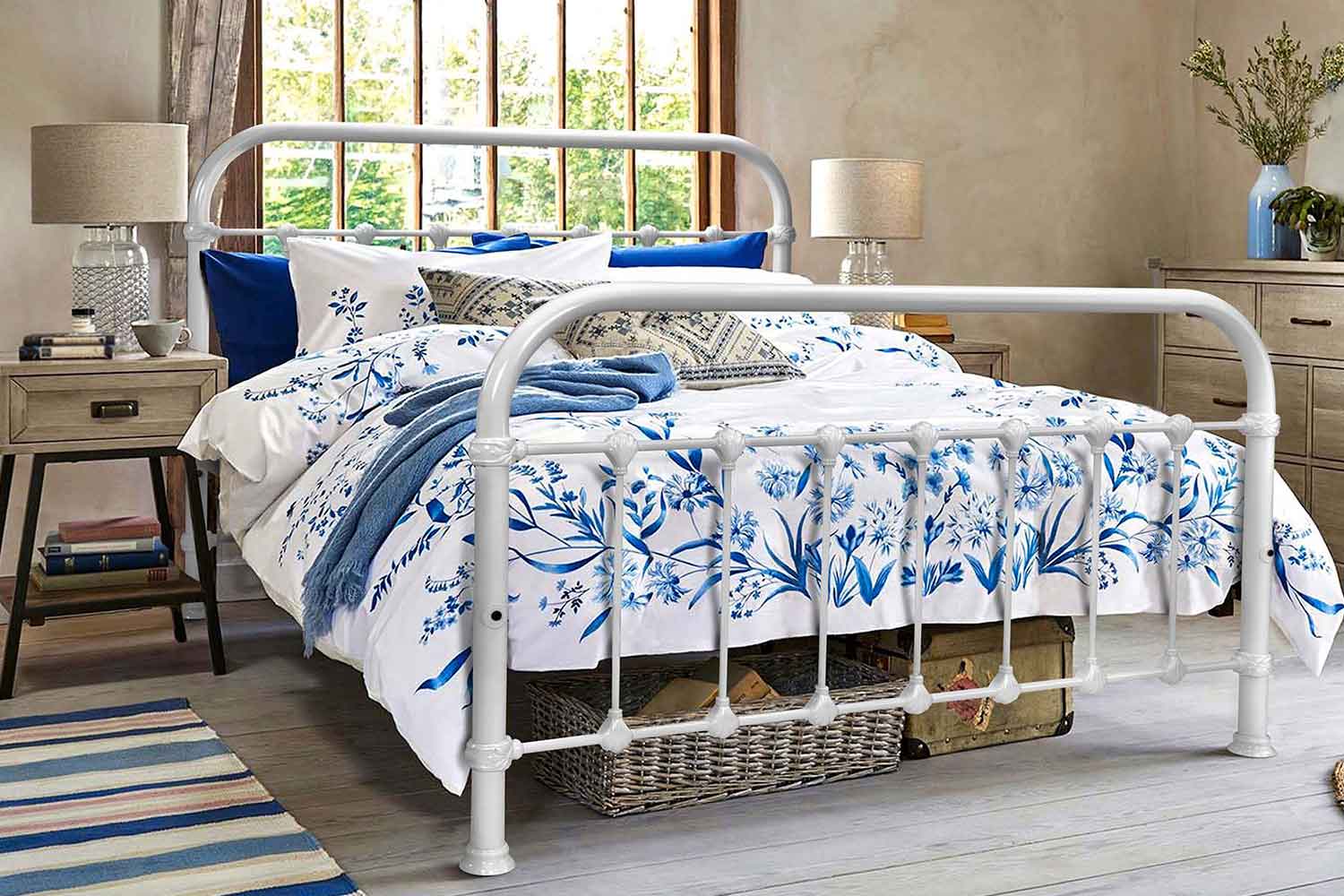 Classic Beds Picket Fence